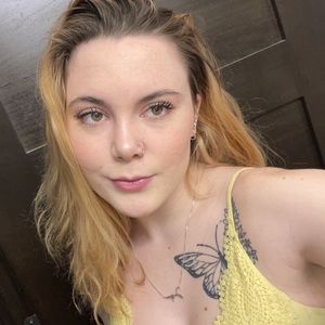 Meet your Posher, Abigail